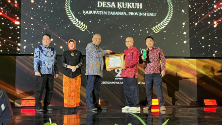 Desa Kukuh Raih Penghargaan Desa Cantik Terbaik